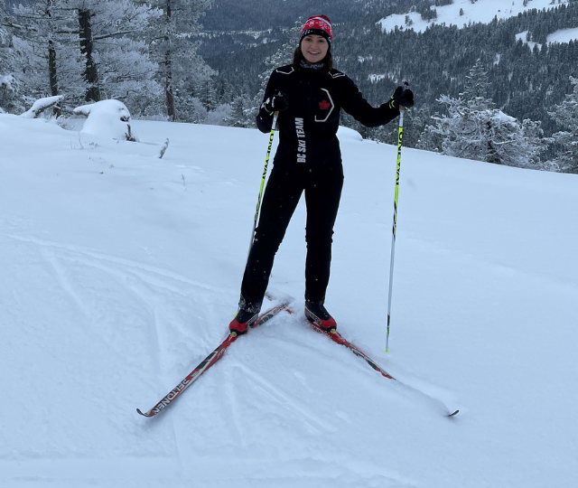 Alex Myshak-Davis skiing.
