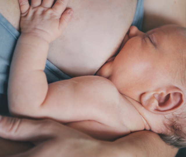 Feeding your Baby| Pregnancy & Childbirth | IH
